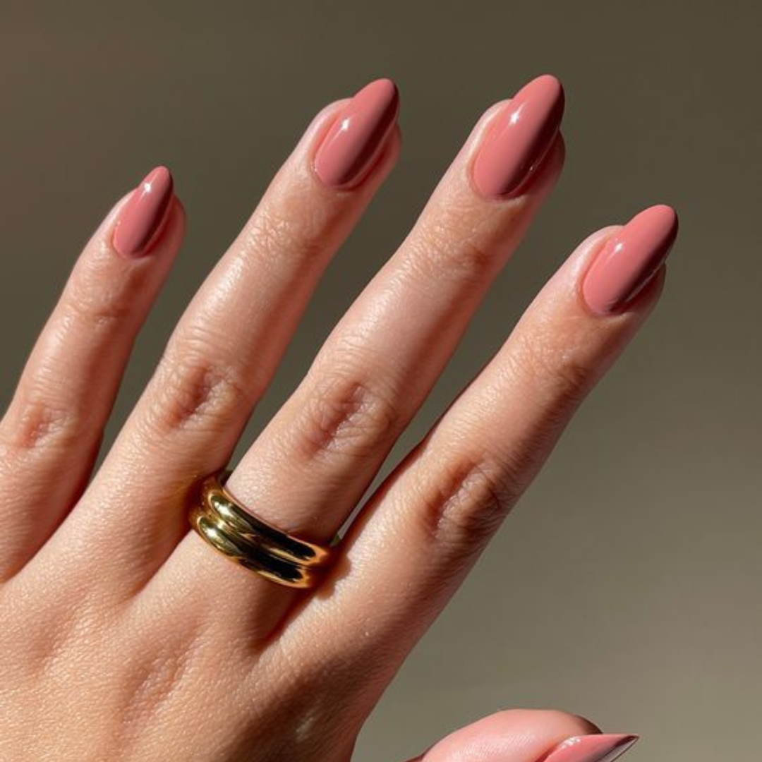 nudes modernos manicure em alta para verão 2025